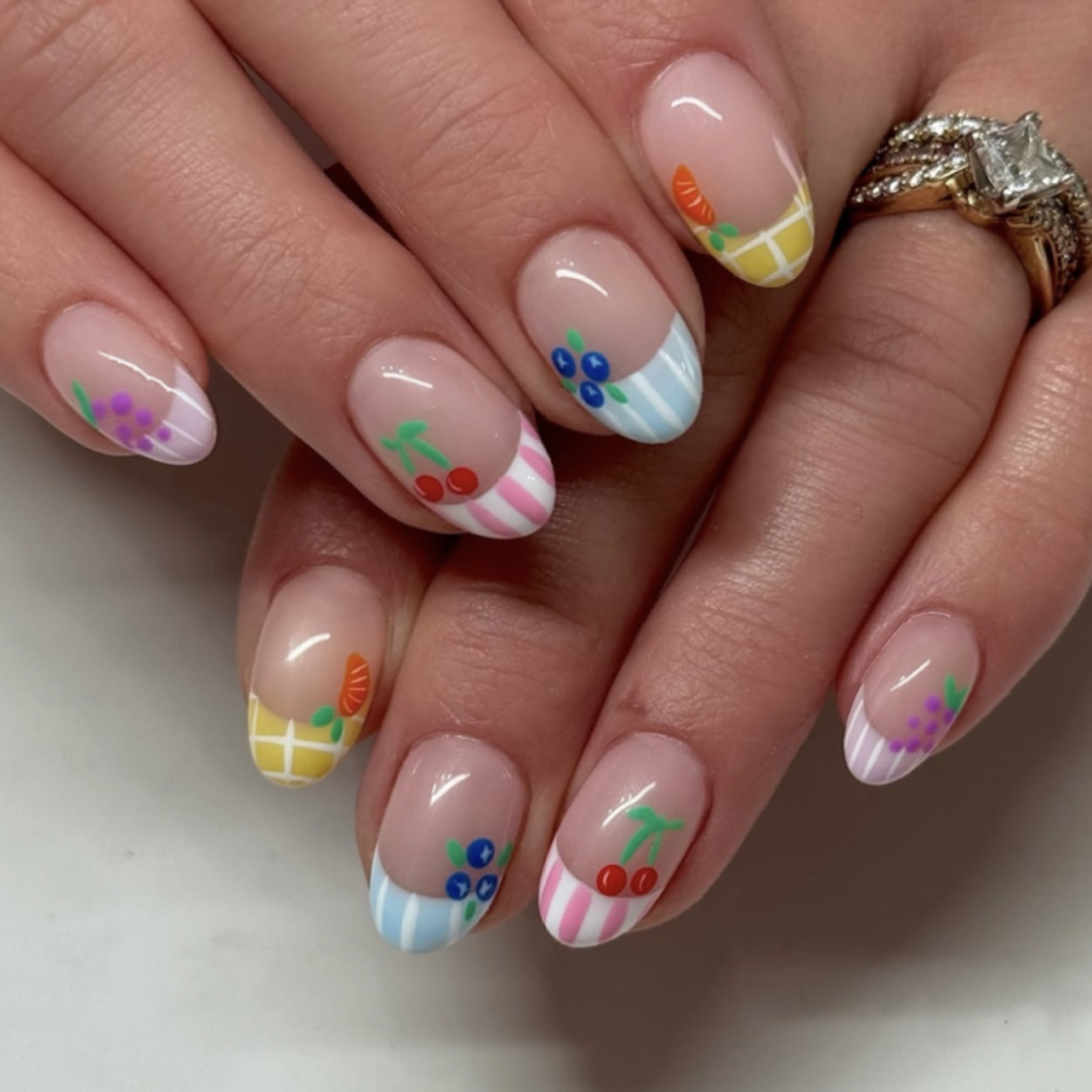24Pcs Simple Almond Nails Tips - Nail Art Aesthetic review and price